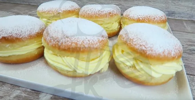 Berliner mit Vanillefüllung