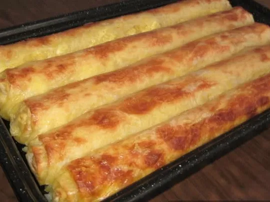 Blätterteig-Schinken-Käse-Stangen
