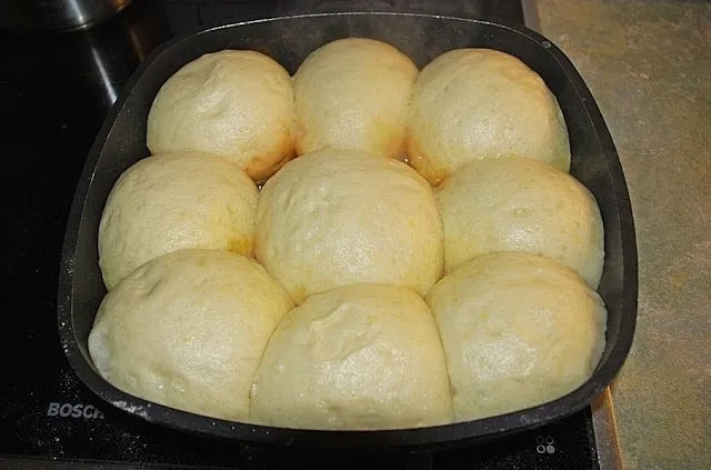 Süße Dampfnudeln mit Salzkruste