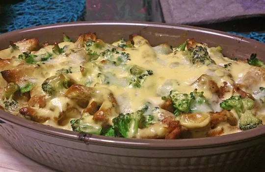 Gyros-Auflauf mit Sauce Hollandaise
