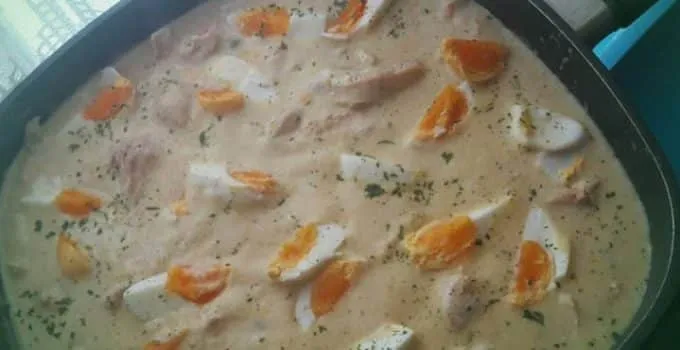 Hähnchen in Senfsoße mit Ei