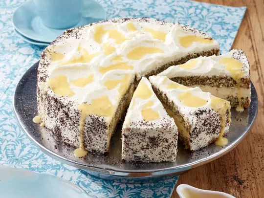 Mohn-Eierlikörtorte mit Mascarpone