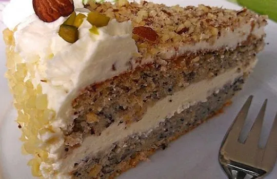 Nuss-Mohn-Torte