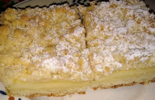 Streuselkuchen mit Puddingfüllung